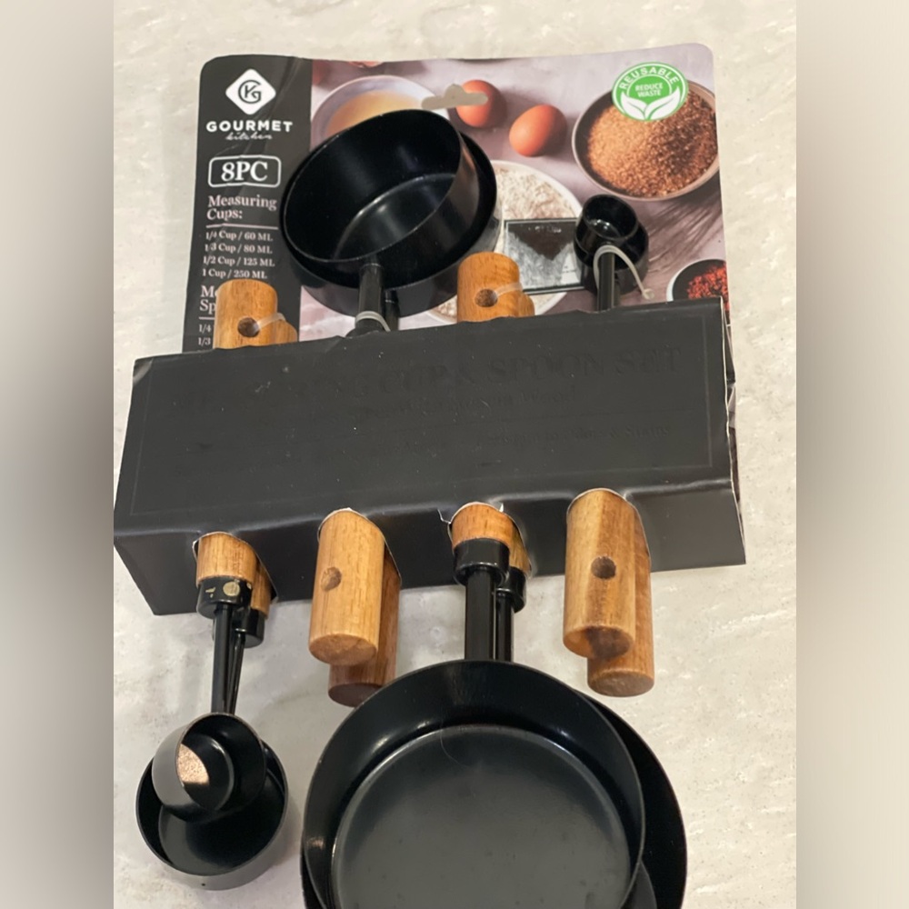 NEW stainless steel measuring cups & measuring spoons wood handles great gifts!